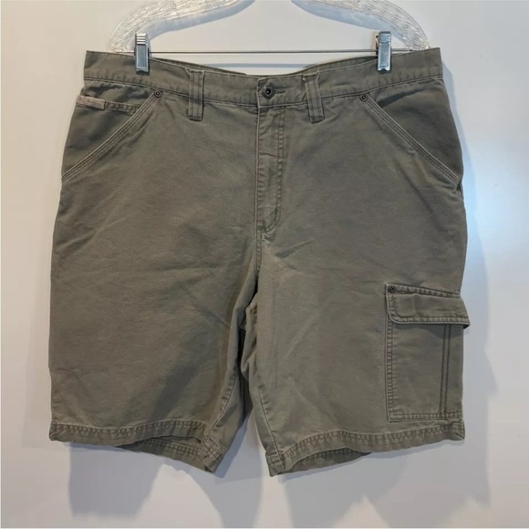 Columbia Other - Columbia Sportswear Co. Green Cotton Cargo 10.5” Shorts Men's Size 38‎ (1633)